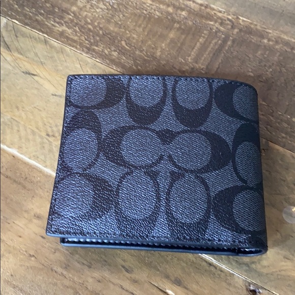 Coach signature compact ID men’s wallet - Picture 5 of 8